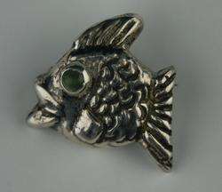 0094 BARRERA MEXICAN STERLING SILVER TURQUOISE FISH PIN  