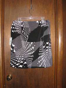 Worthington Black & White Skirt w/Pleat Detail (sizeXL)  