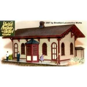    The N Scale Architect HO Cranston Station Kit Toys & Games