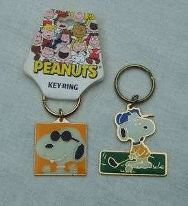 METAL SNOOPY FROM PEANUTS KEY RINGS / BACKPACK CLIPS  