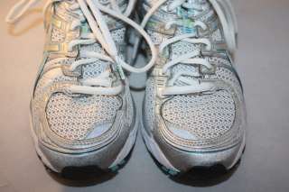 Asics Womens Gel Kayano 17 US Size 7.5 US Running Shoes White  