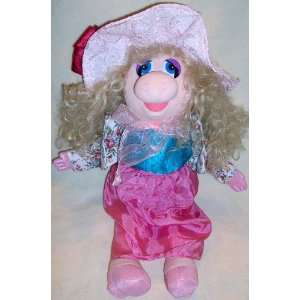  Jim Henson Miss Piggy 18 Plush Doll Toy: Toys & Games