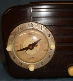 vintage 1940s art deco TRUETONE bakelite TUBE clock radio PLAYS  