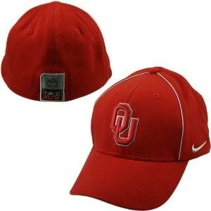  Nike Oklahoma Sooners Crimson Elite Swoosh Flex Fit Hat 