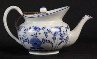 ANTIQUE STAFFORDSHIRE BLUE & WHITE PEARLWARE TEAPOT EARLY 19TH C 