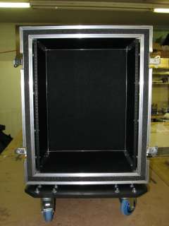 24 Space Shock Mount Rack Case with Casters  
