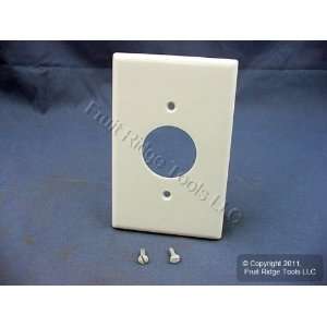 Leviton MIDWAY White 1.406 Receptacle Wallplate Single Outlet Cover 