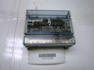 This auction is for 1 Legrand 048 86 MODULAR DISTRIBUTION BLOCK 4P 