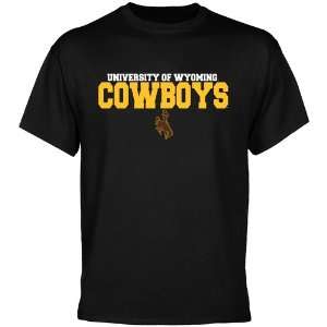  Wyoming Cowboys Black University Name T shirt: Sports 