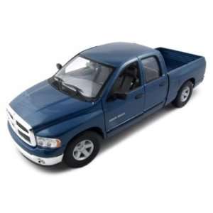    2002 Dodge Ram 1500 Quad Cab Diecast Car Blue 1/18: Toys & Games