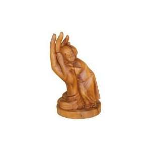 Protecting hand with child wood brown 18cm 