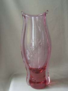 Vintage pink glass large vase beautiful engraved flower  