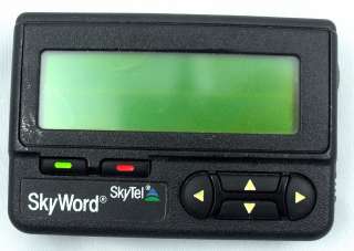 MOTOROLA ANTIQUE BEEPER TELEPHONE PAGER SKYWORD SKYTEL PIN 124 1820 