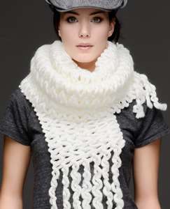 NOBIS Beans Chunky Hand knit Scarf   White  