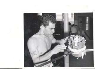 BOXING, JOHNNY BUSSO EYES THE CROWN HE HOPES PHOTO 1958  
