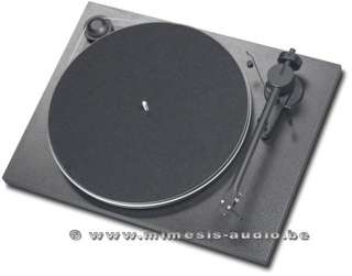 PRO JECT ESSENTIAL TURNTABLE NEW&BOXED WITH ORTOFON OM3  